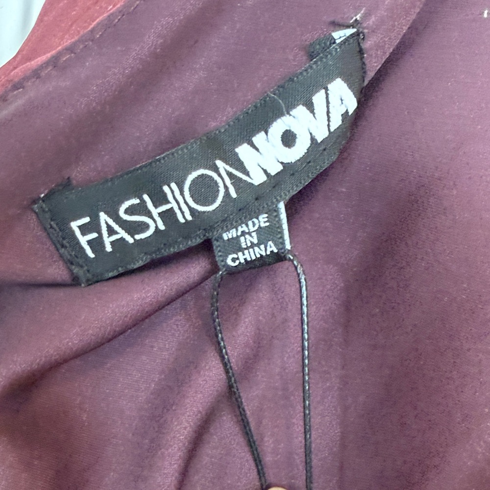 Fashion Nova One-Shoulder Ombre Pleated Gown in Burgundy-to-Pink - Picture 6 of 8